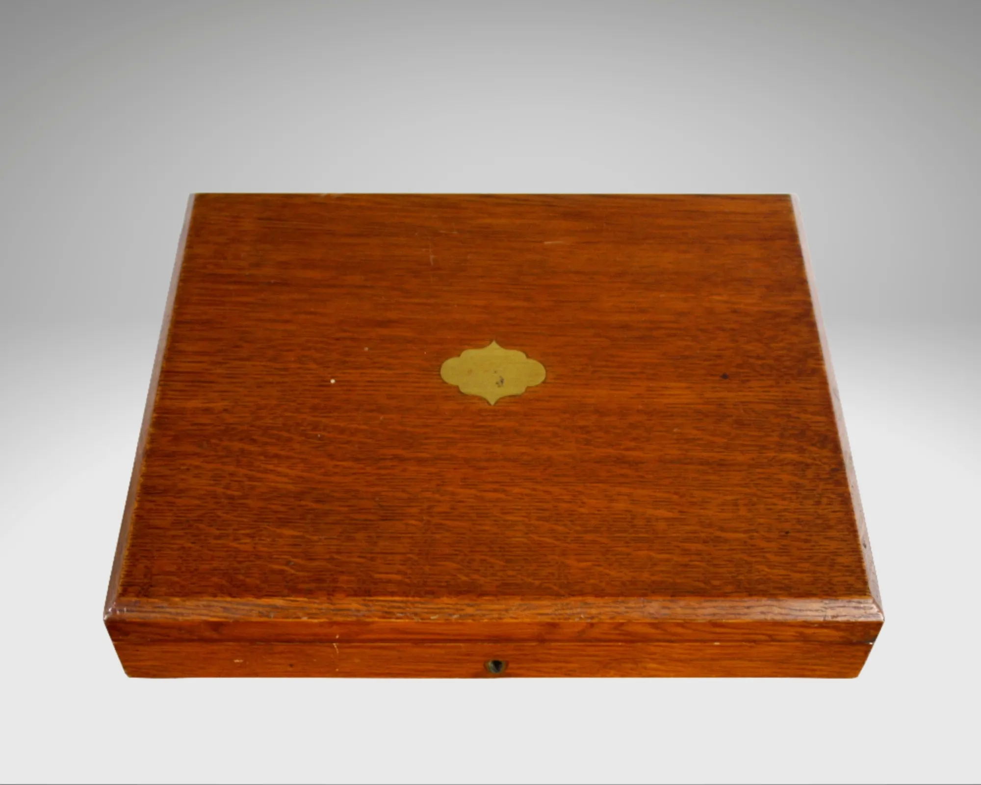 Lovely Quality Edwardian Oak Cased 12 Setting Fork And Knife Set