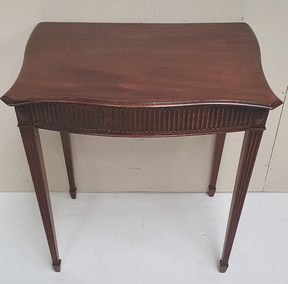 Late 19th Century Mahogany Side or Lamp Table