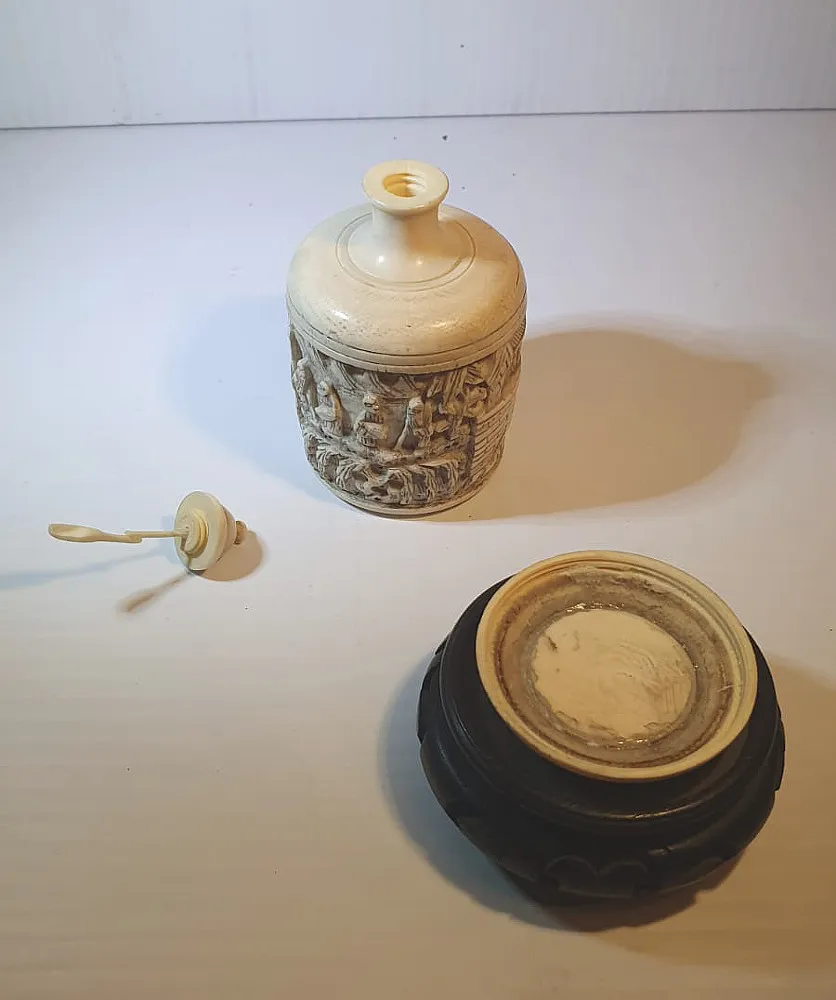 19th Century Carved Ivory Snuff Bottle