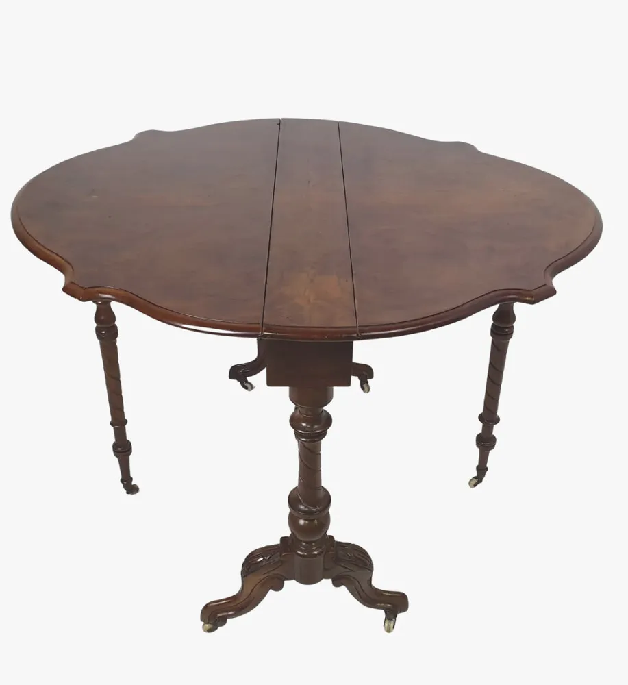 A Fine 19th Century Walnut Large Size Sutherland Table 