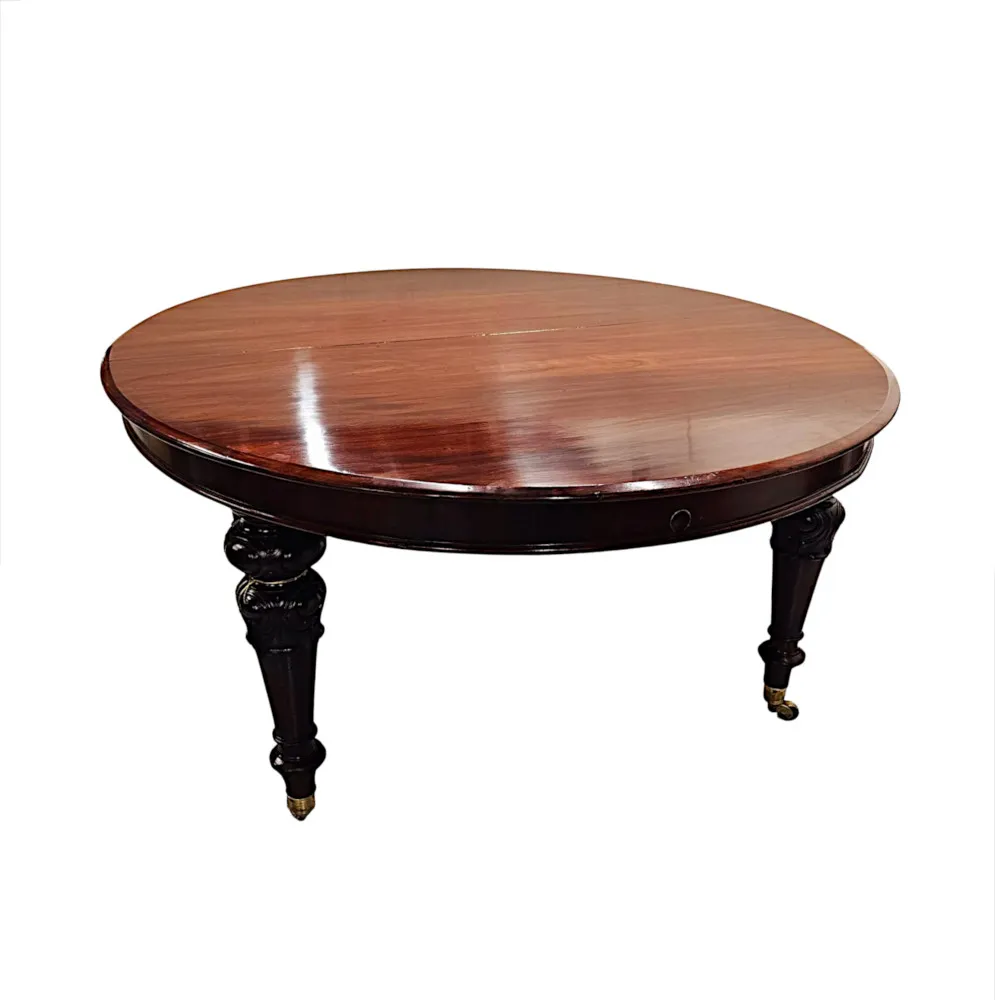 A Very Rare and Fine Irish 19th Century Four Leaf Extending Dining Table in the Manner of Strahan of Dublin