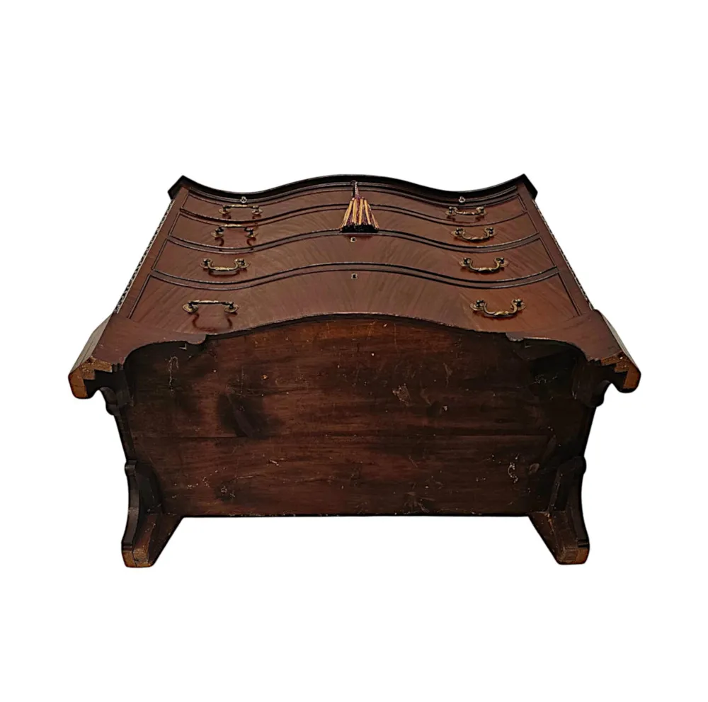 A Very Fine Early 20th Century Serpentine Chest of Drawers