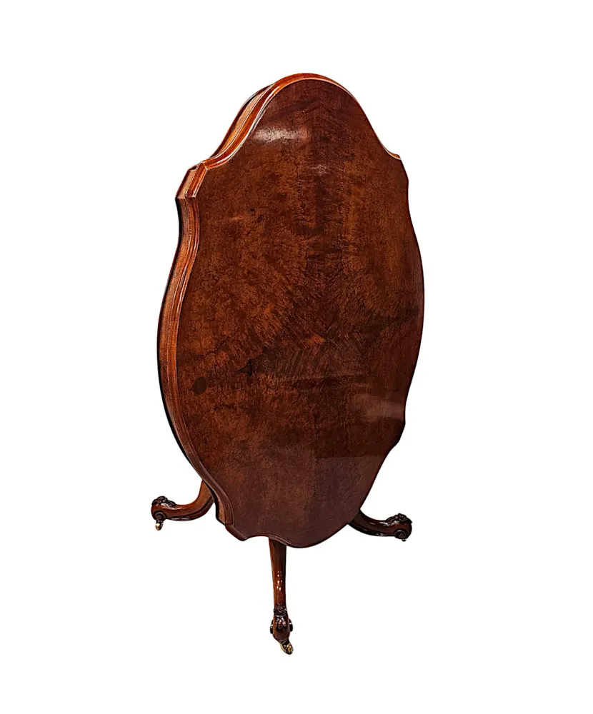  A Gorgeous Irish 19th Century Fully Restored Centre or Dining Table in the Manner of Strahan