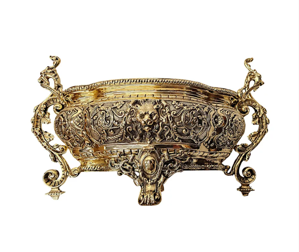  A Very Rare 19th Century Polished Brass Jardiniere or Planter 