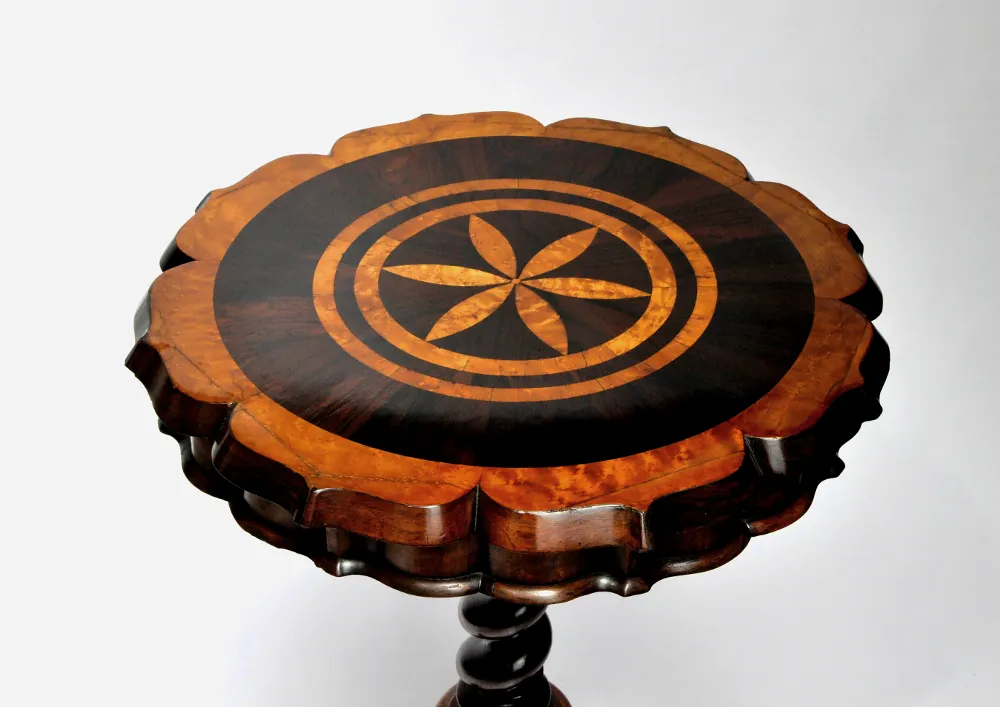 Good Quality Victorian Rosewood And Birds Eye Maple Specimen Table