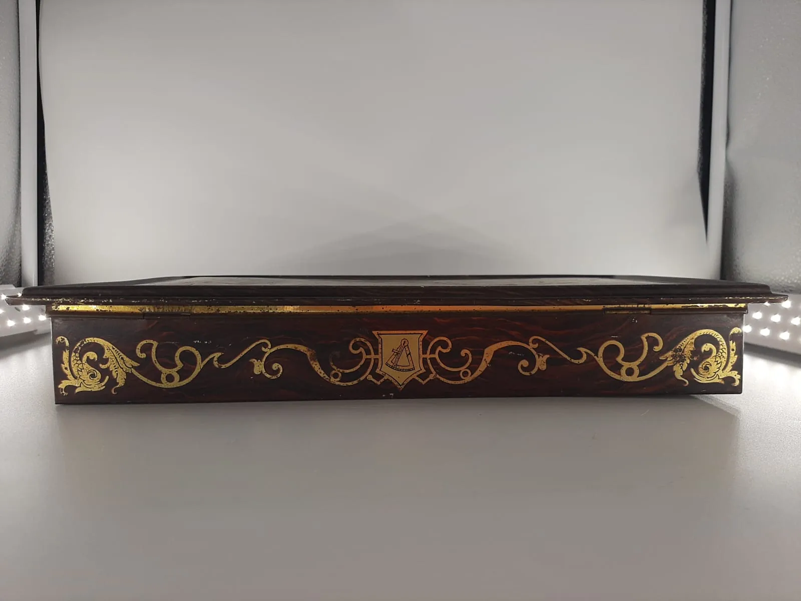Huntley and Palmers Biscuit Tin