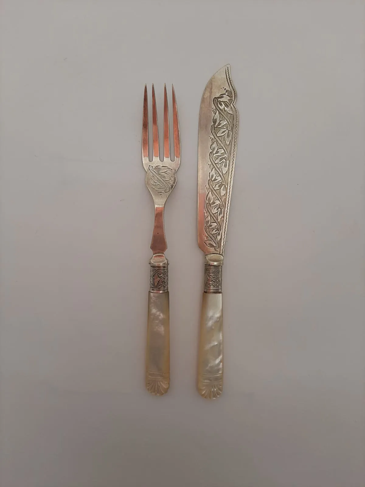 Lovely Edwardian Silver Plated & Mother of Pearl Fish Knife and Fork Set 