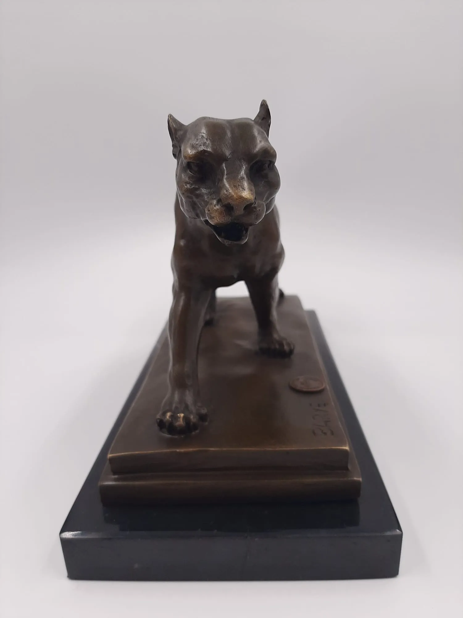 Modern Quality Bronze Sculpture of a Lioness